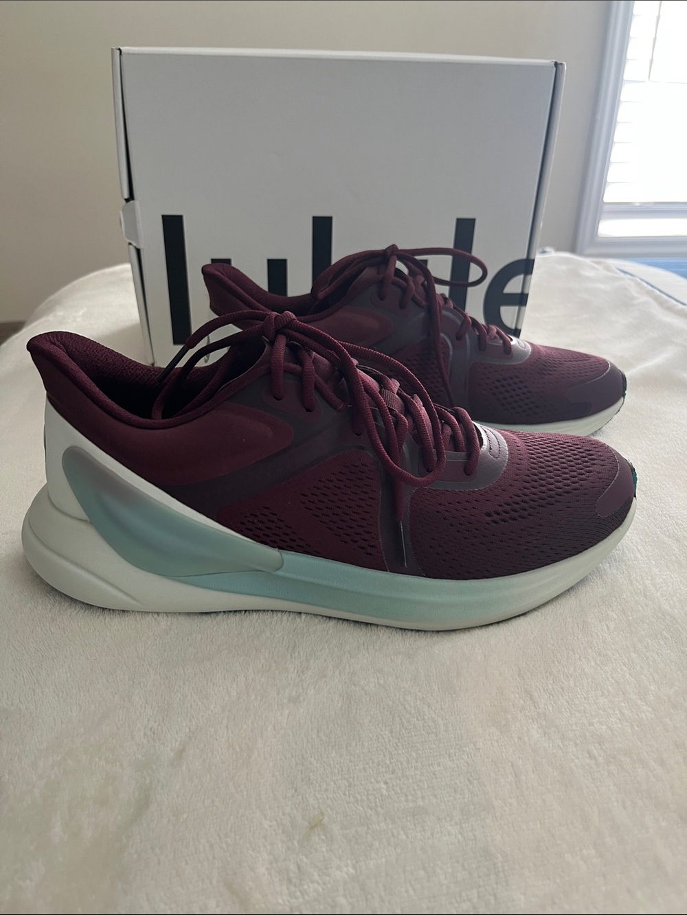🍋🦄 NWB Lululemon Cassis/Ocean Air/Hazy Jade Blissfeel Wmns Running Shoe - Sz 10